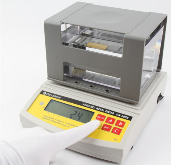 600g Windproof Dustproof Shield Precious Metal Tester With Fast And Accurate Operation